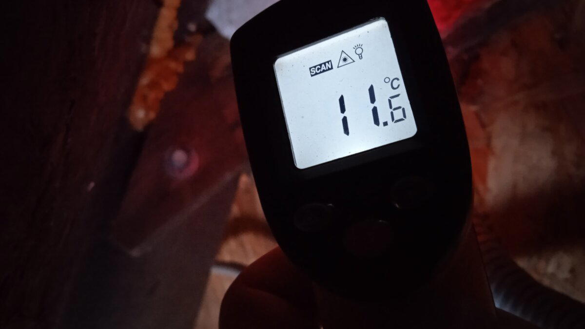 Дождь с потолка в загородном доме. Не покупайте дом без проекта!