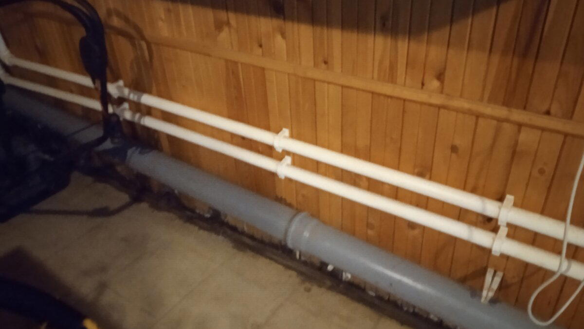 Все проблемы дома были решаемы, кроме проблем с риэлторами. Очередной технадзор суперщеледома