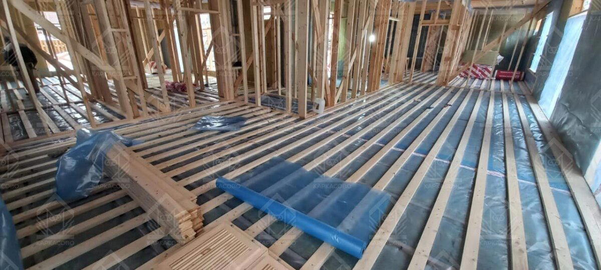 Почему я не выкладываю фото домов на сайте домостроительной компании?