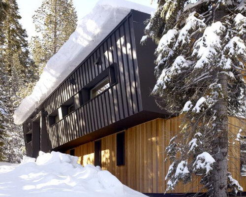 Сосульки против физики. О чём говорят сосульки на вашем загородном доме и почему они могут быть с любой стороны крыши