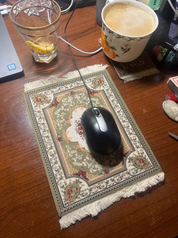 Можно вывезти ковёр из дома, но вот ковёр из человека...⁠