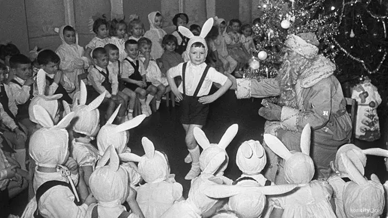 А без зайчиков никуда! Утренник в детском саду. СССР. 1963 г.