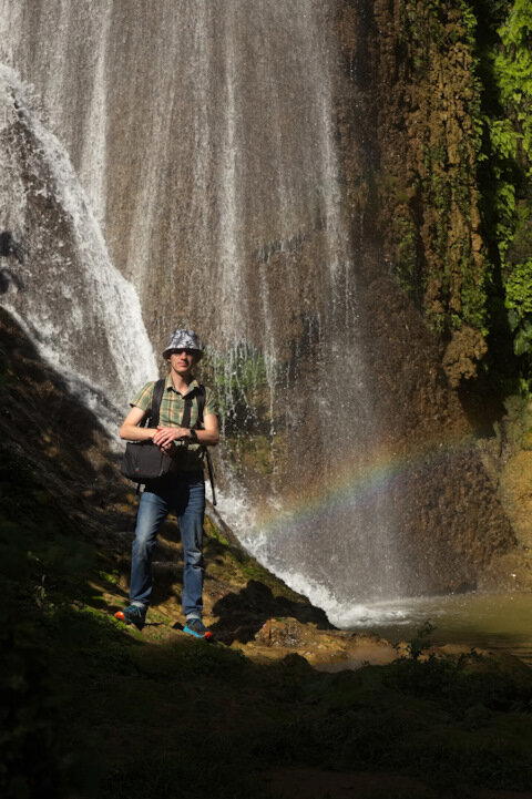 Вывел обратно к водопаду.