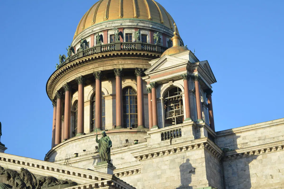 Питер. 2025 -2026.  Ничего личного просто то что понравилось и захотелось сохранить.