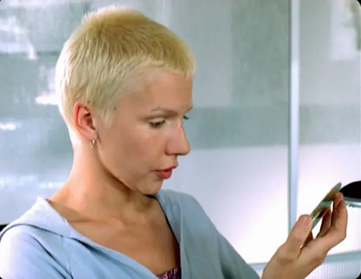 Кадра из фильма "ПитерФМ"