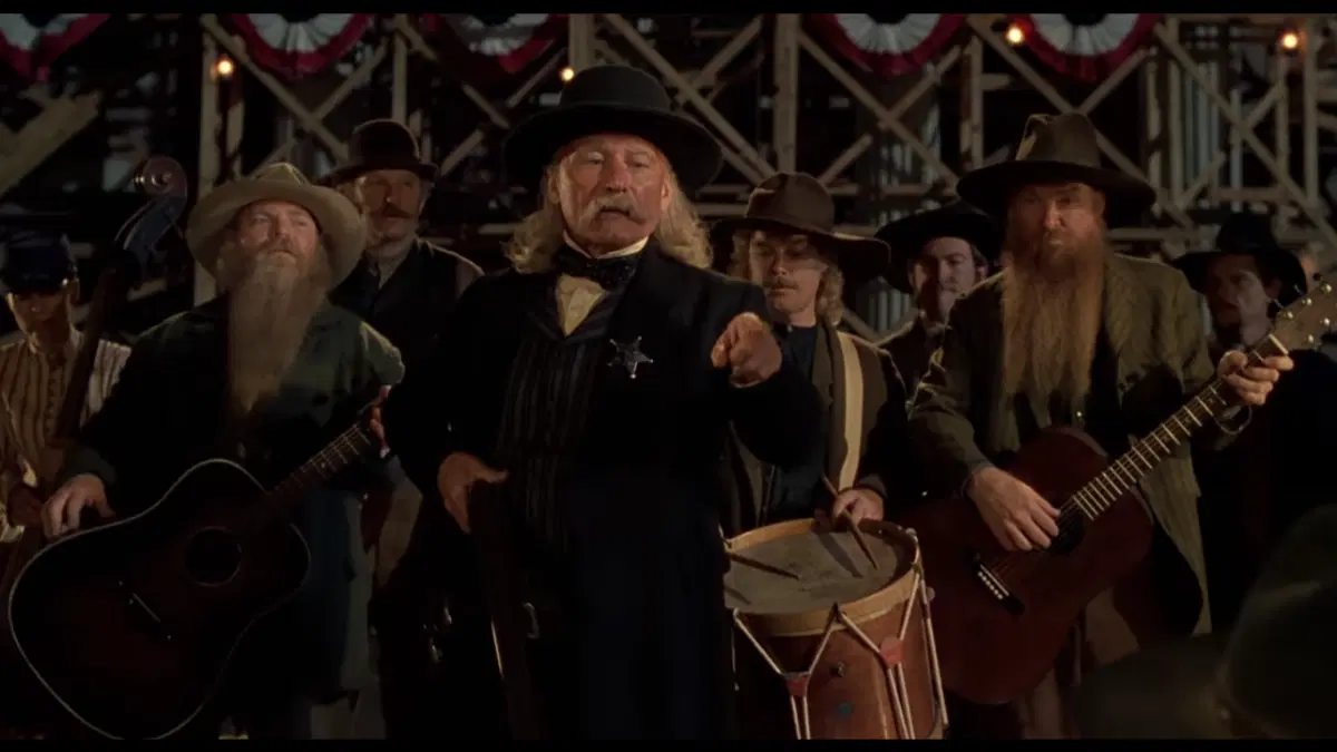 Вот то самый момент, когда шериф разгоняет горячих финских парней.