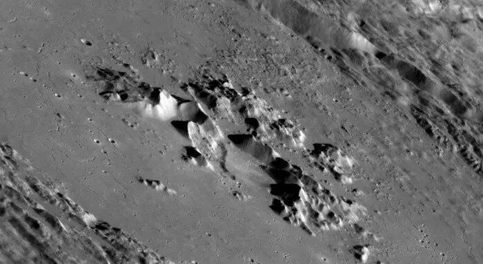 Кратер Абедин / © NASA