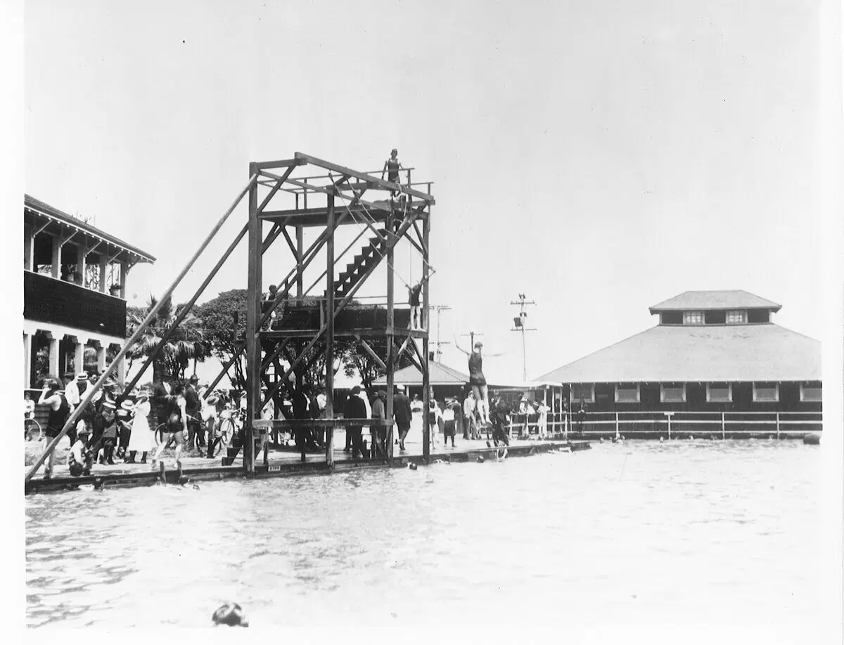 Эдит познакомилась с Фрэнком на "Минеральных водах Стоктона"