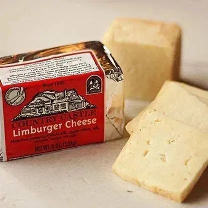 Обед для покойного на похоронах, почему бы и нет?