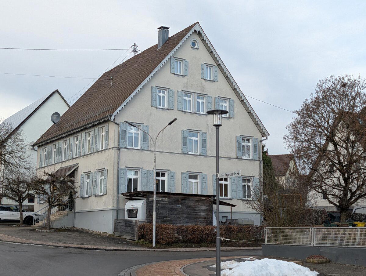 Видно зажиточные немцы тут живут. Дома огромные.