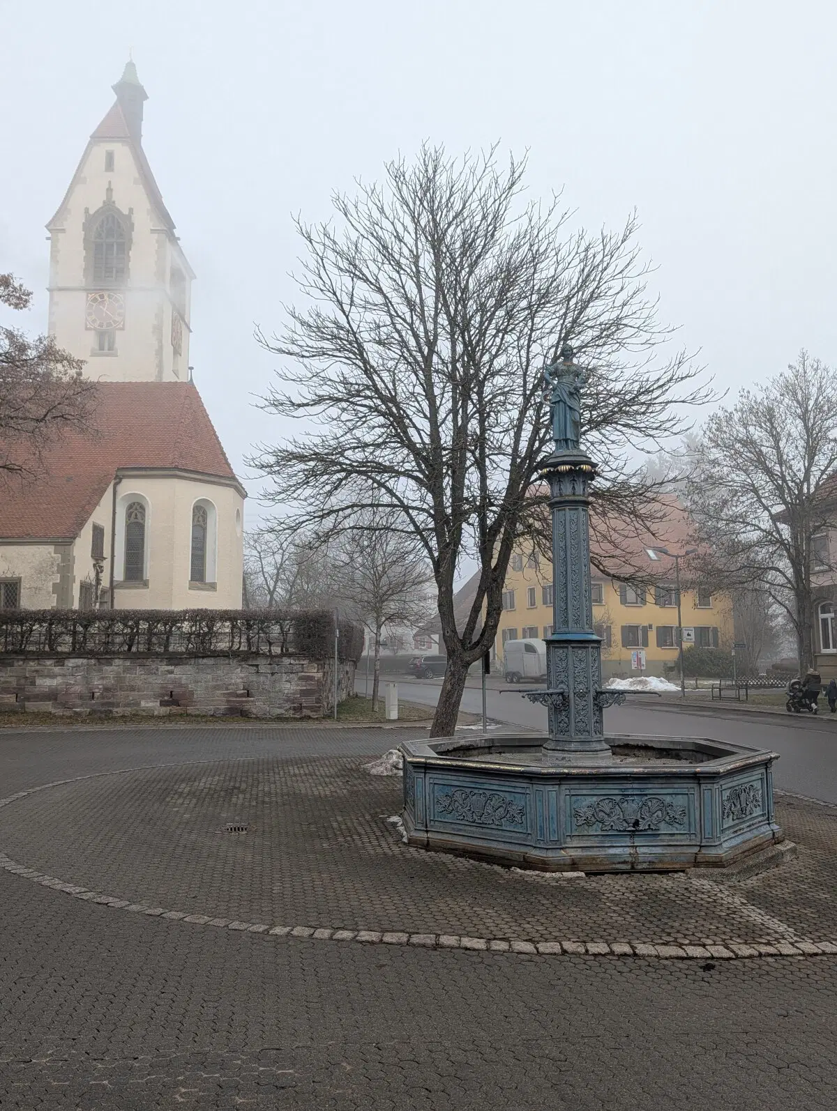 А это фонтан. 