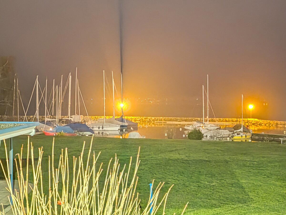 А так может снять телефон