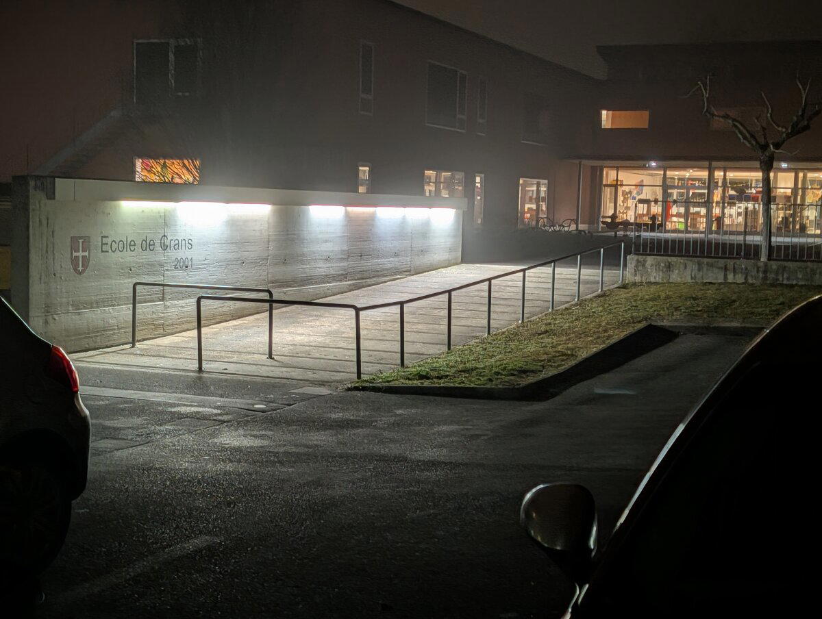 А это школа.