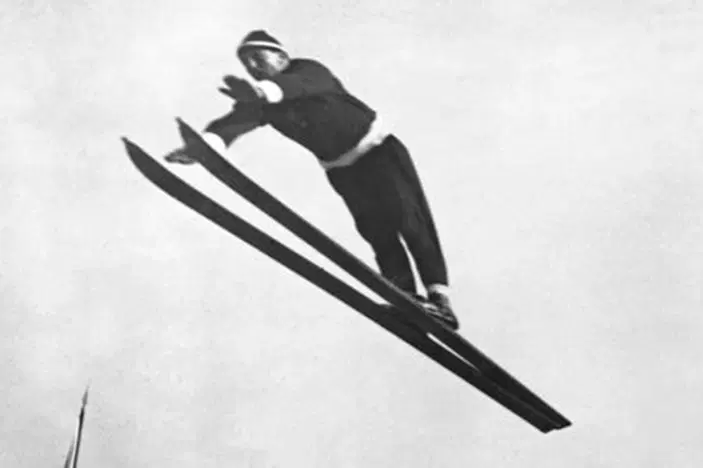 Трамплины для прыжков на лыжах.