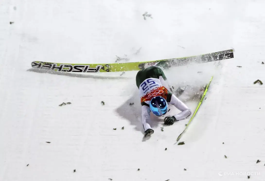 Трамплины для прыжков на лыжах.