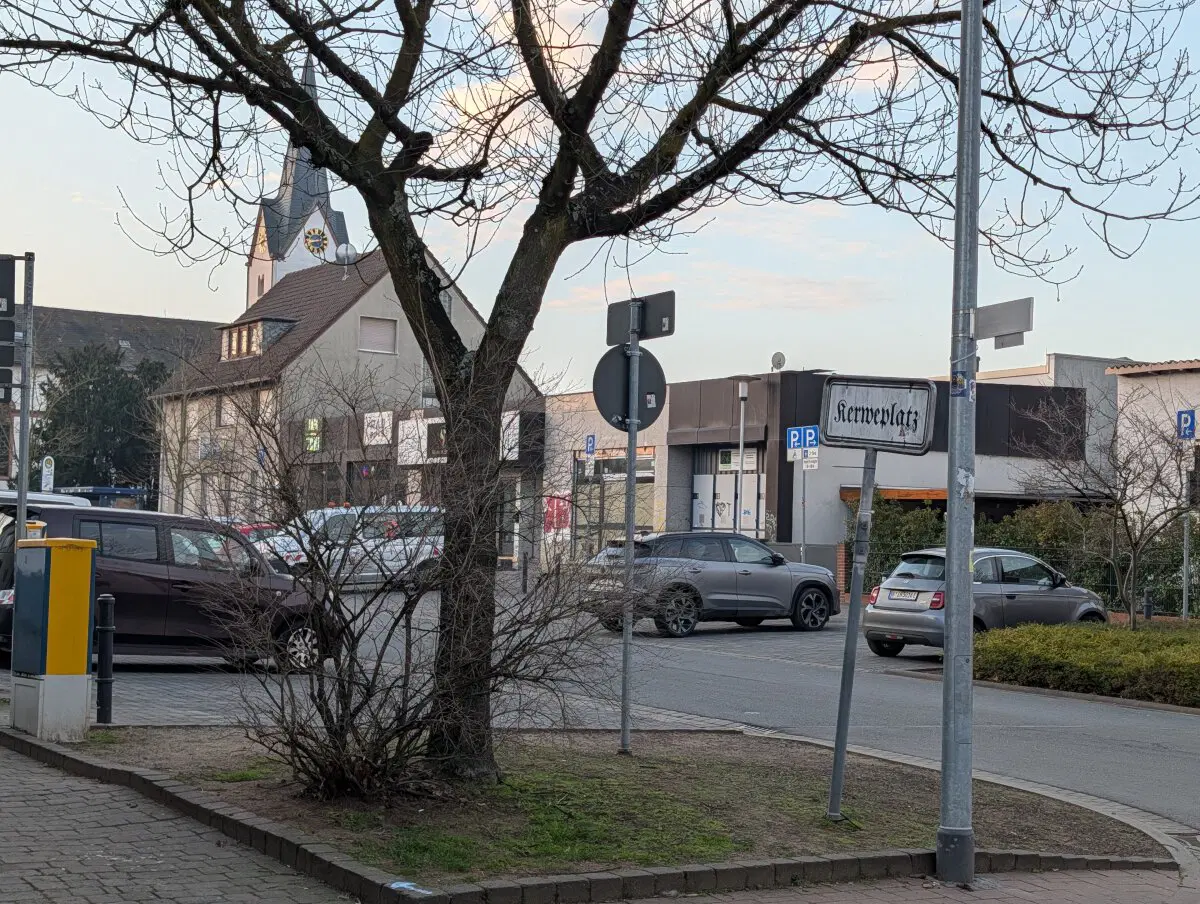 Немецкий шрифт на указателях 