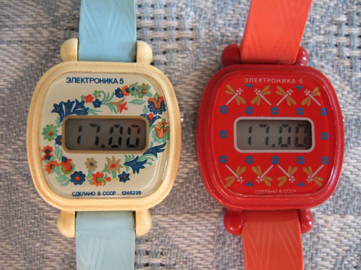 Женские часы "Электроника 5", 1980-е.