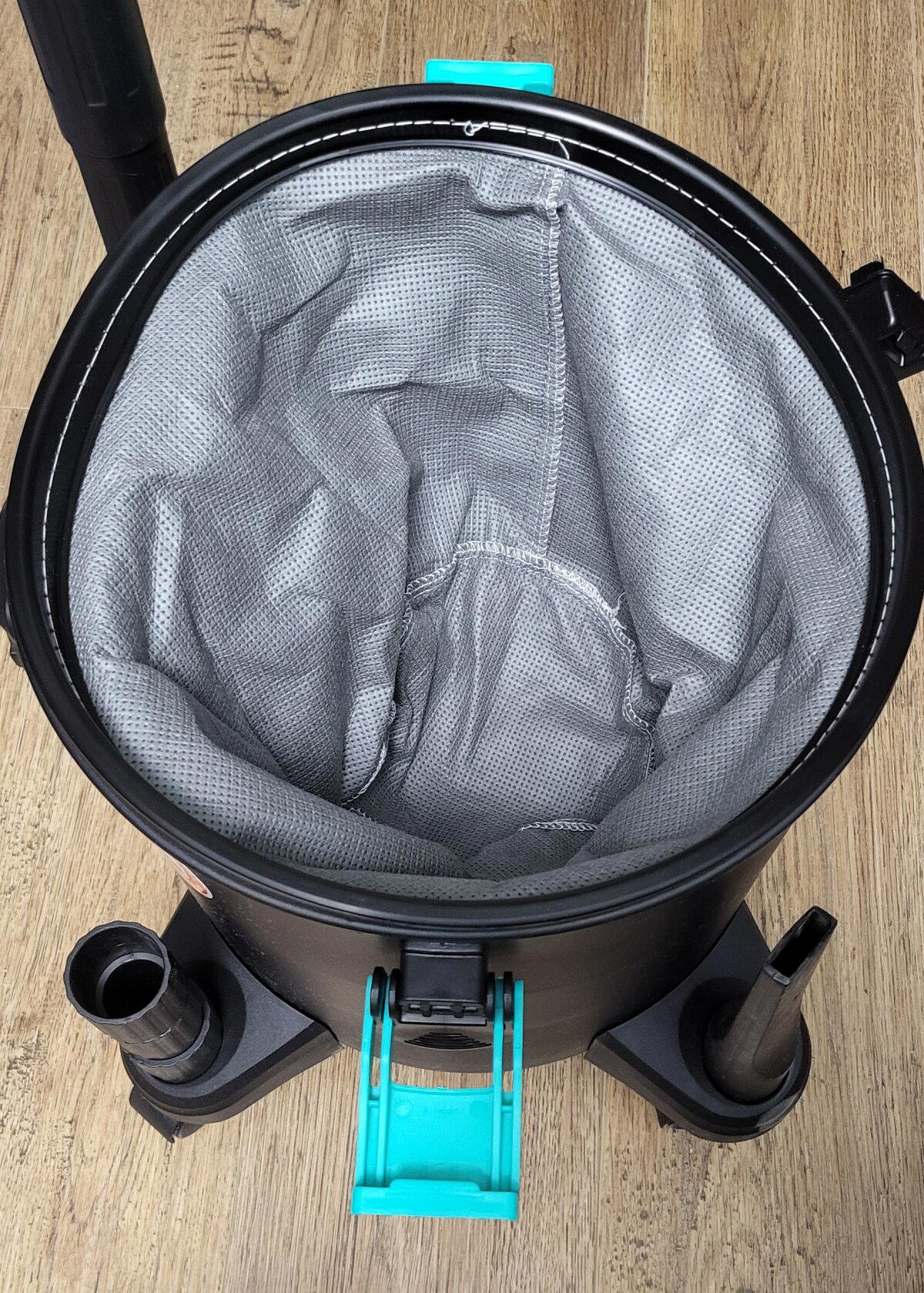 Нештатная мембрана сверху.