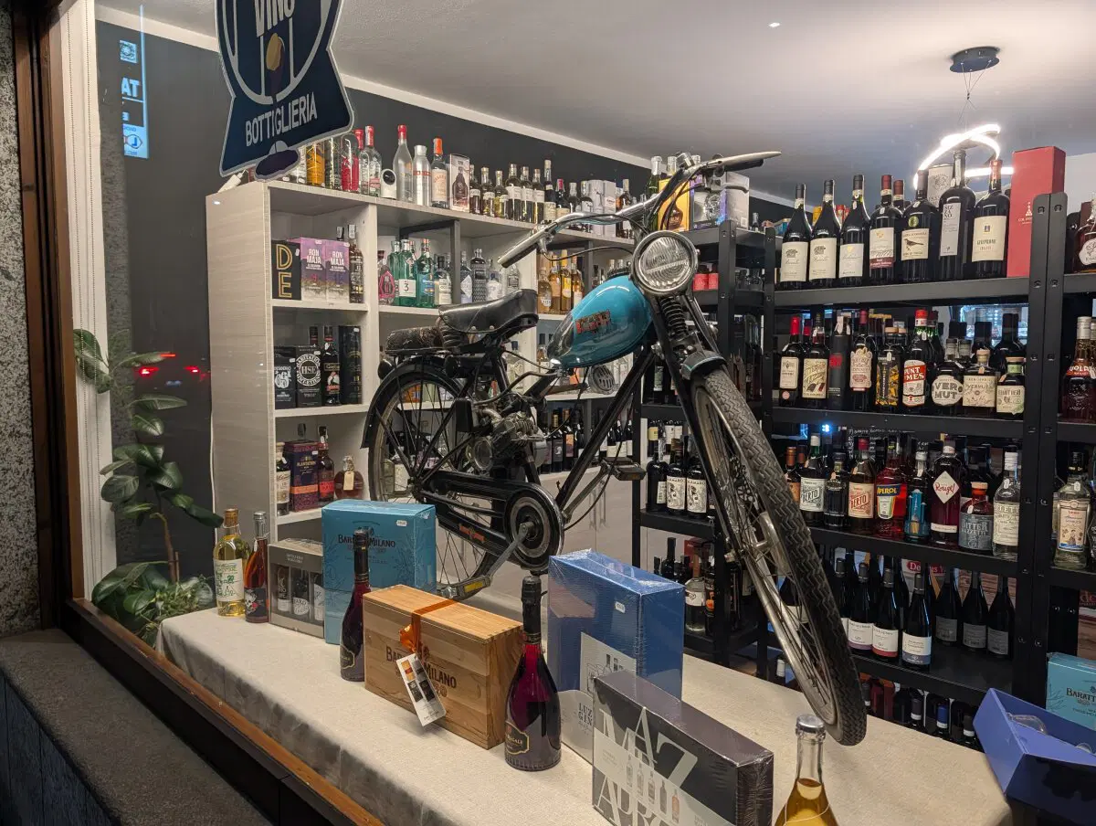 Мопед не мой