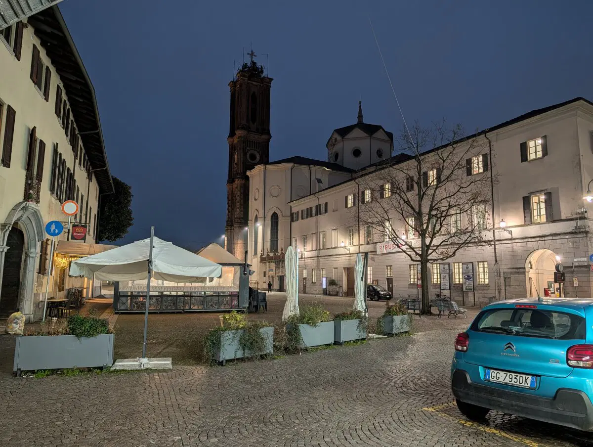 Центральная площадь