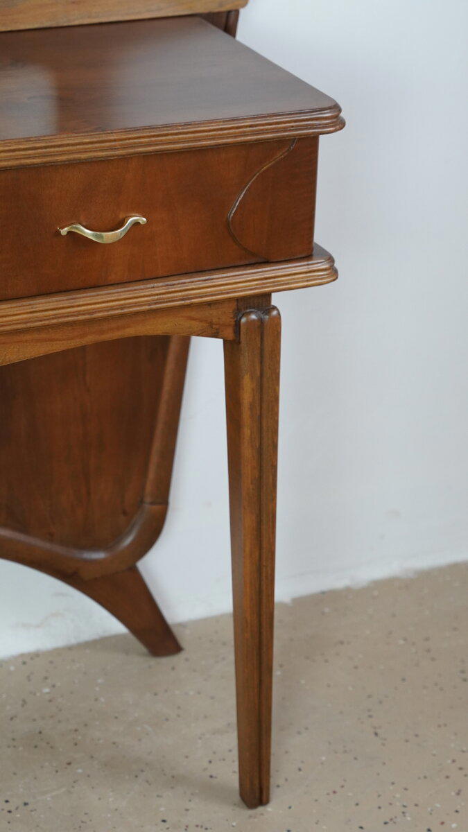 Туалетный столик в стиле ар-деко