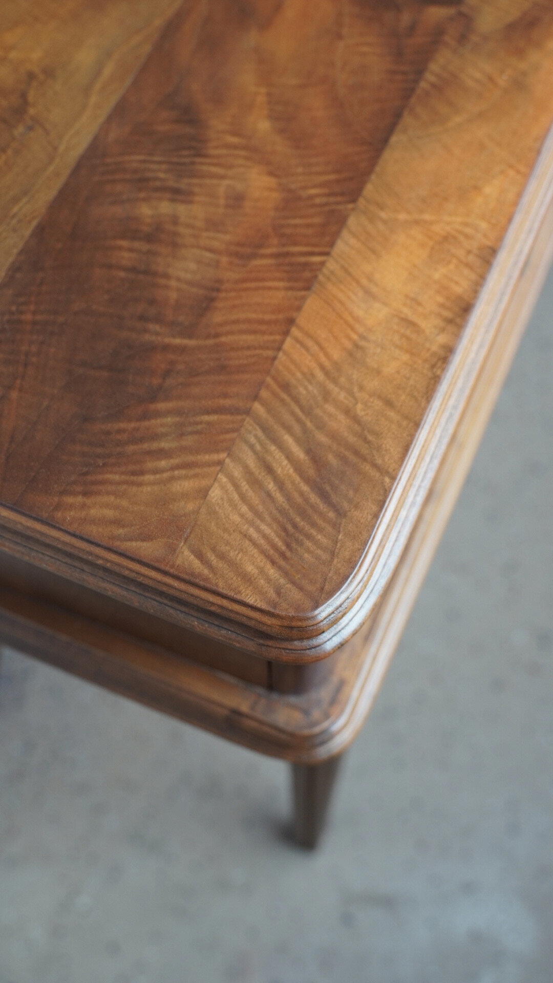 Туалетный столик в стиле ар-деко