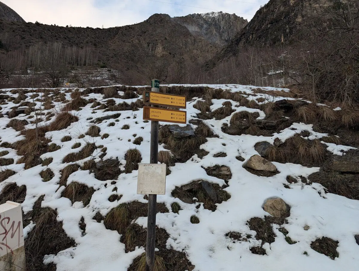 Эта табличка и заставила пойти