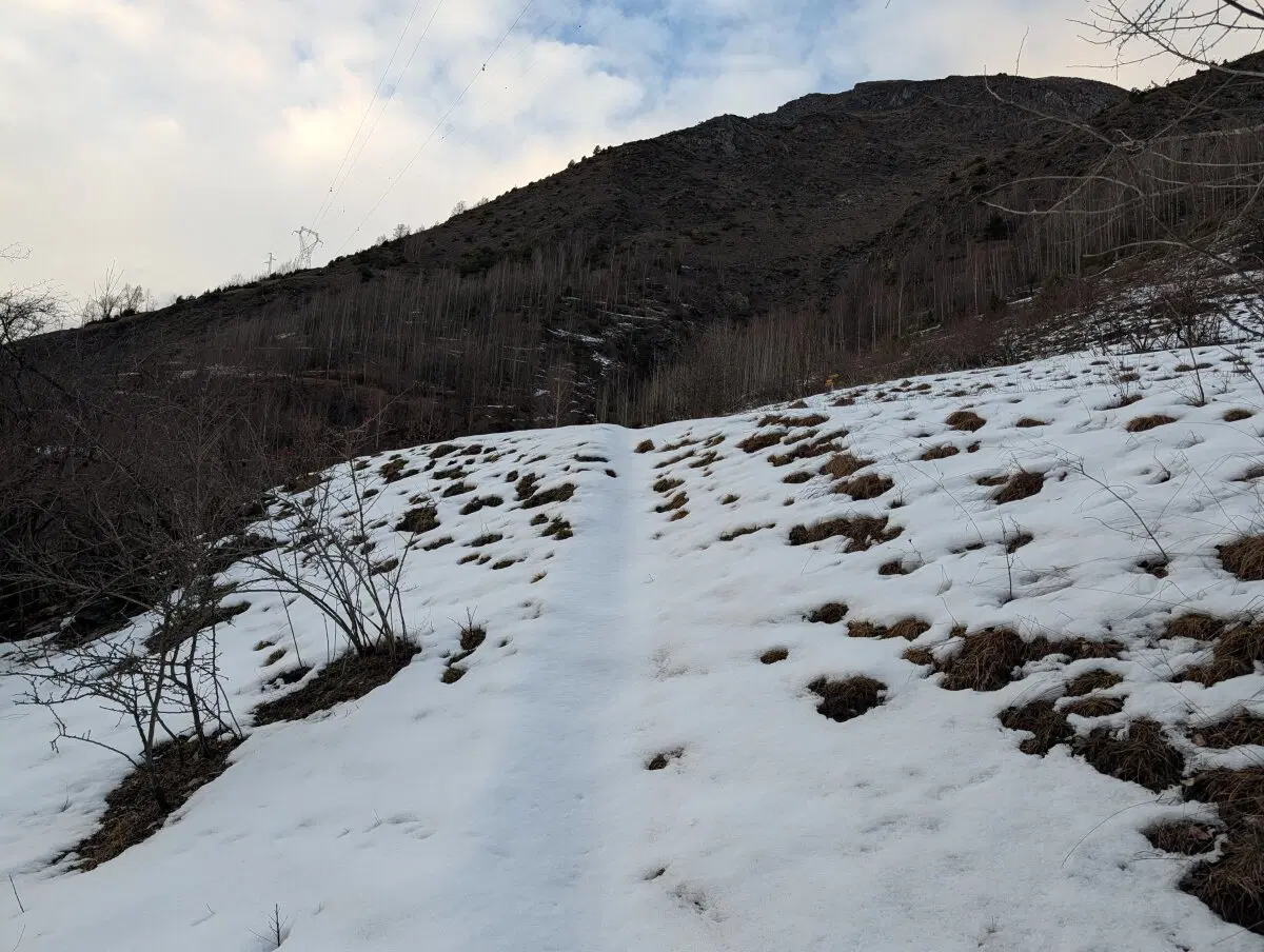 Вот так выглядит тропинка.