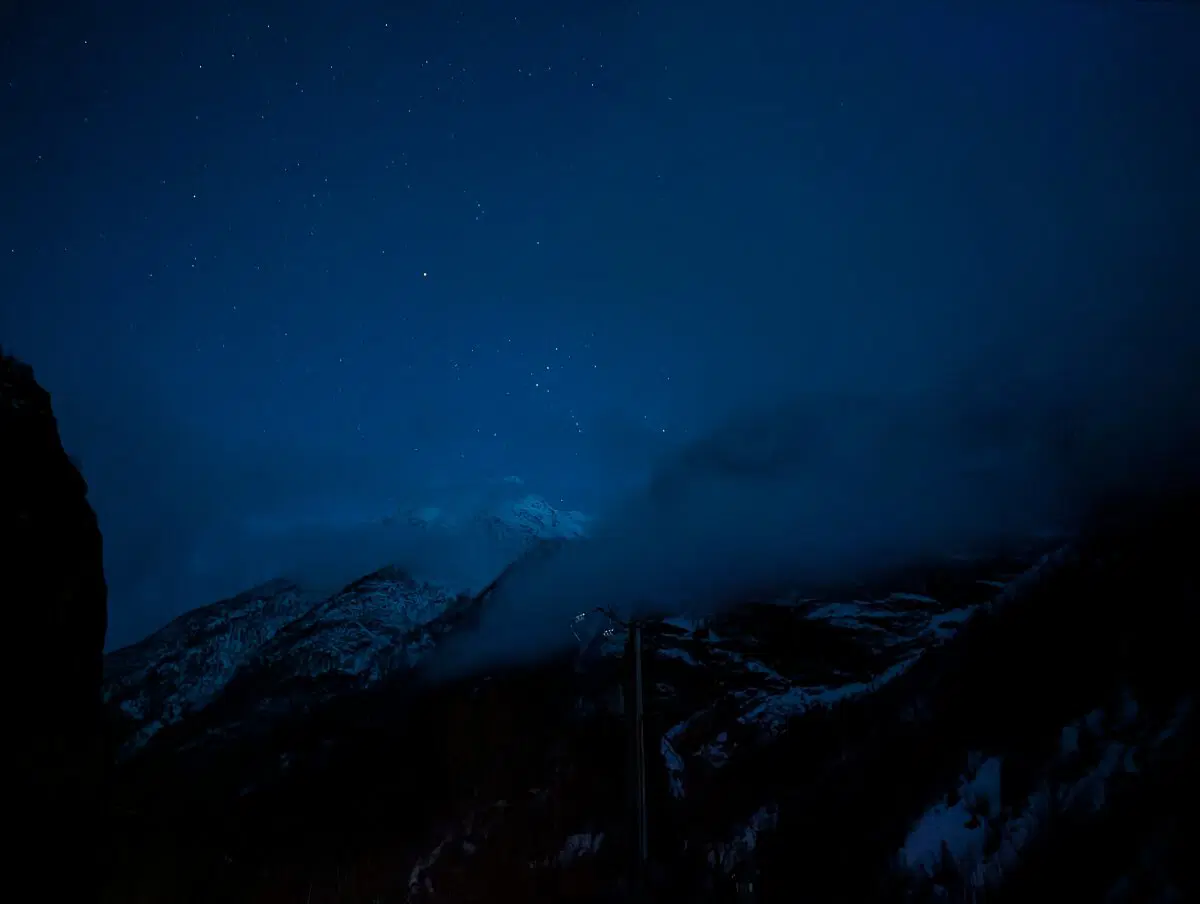 Бонусом ночное фото.