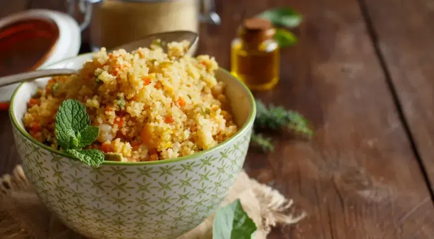 Кускус много едят не только в странах Северной Африки (Ливия, Тунис, 
Алжир и Марокко), но и в ближневосточных – Египте, Израиле и Ливане