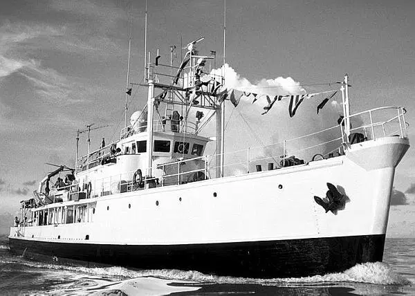 Калипсо или по военному HMS J-826