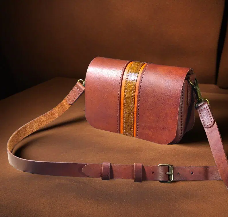 Вид спереди.