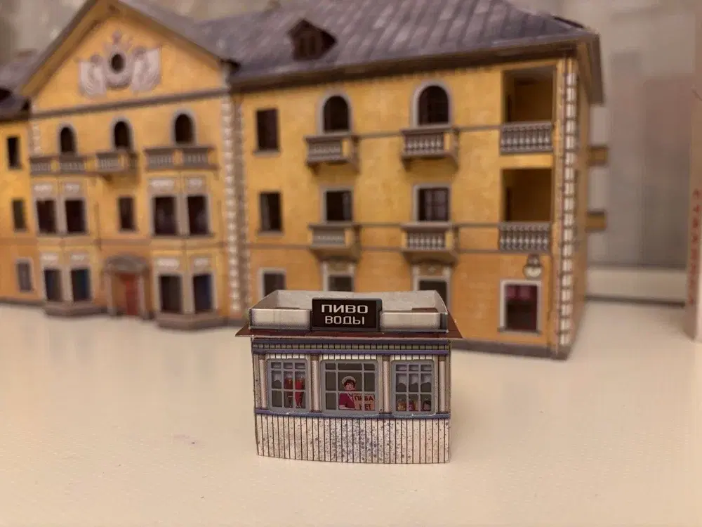 Сталинка из картона