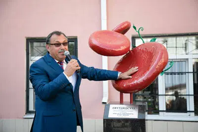 много раз проходил мимо университета, но во двор не заглядывал - оказывается, зря