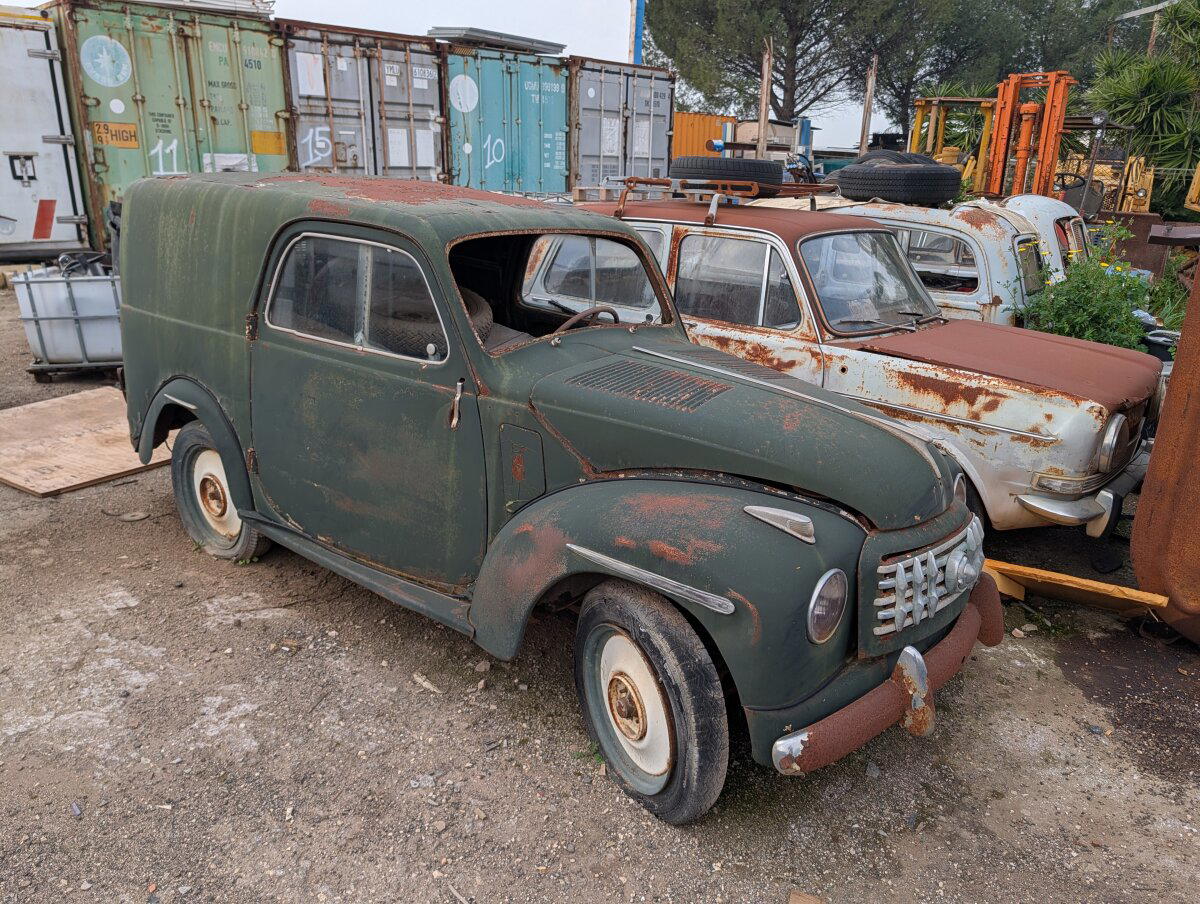 Печально на это смотреть 