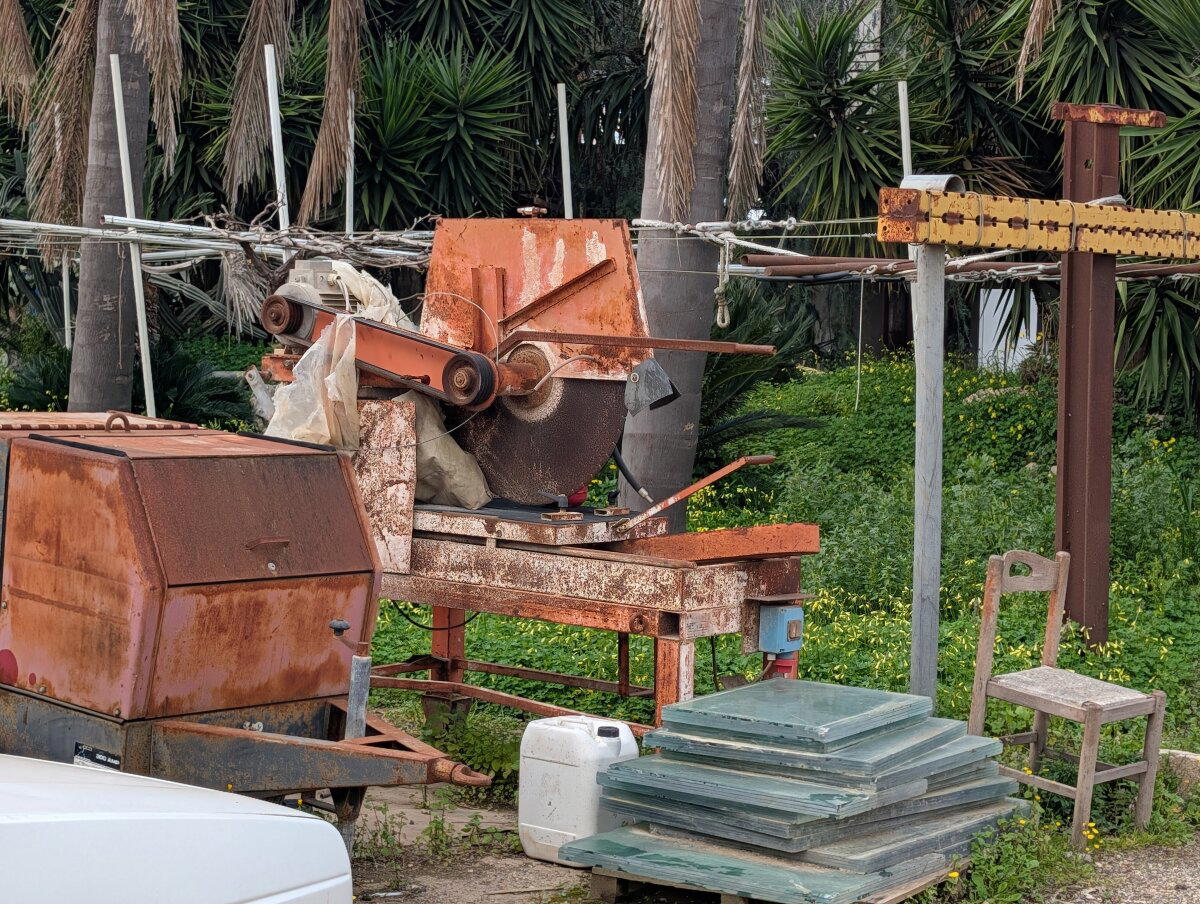 Старая циркулярка по камню