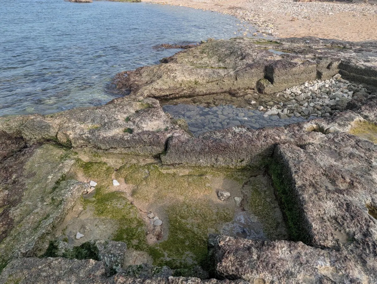 Тут кто то делает бассейн наверное 