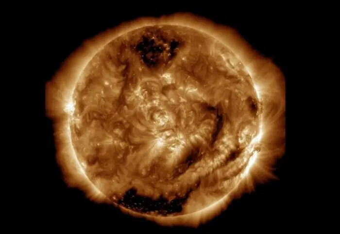 Снимок Солнца, полученный Обсерваторией солнечной динамики (SDO) / © NASA