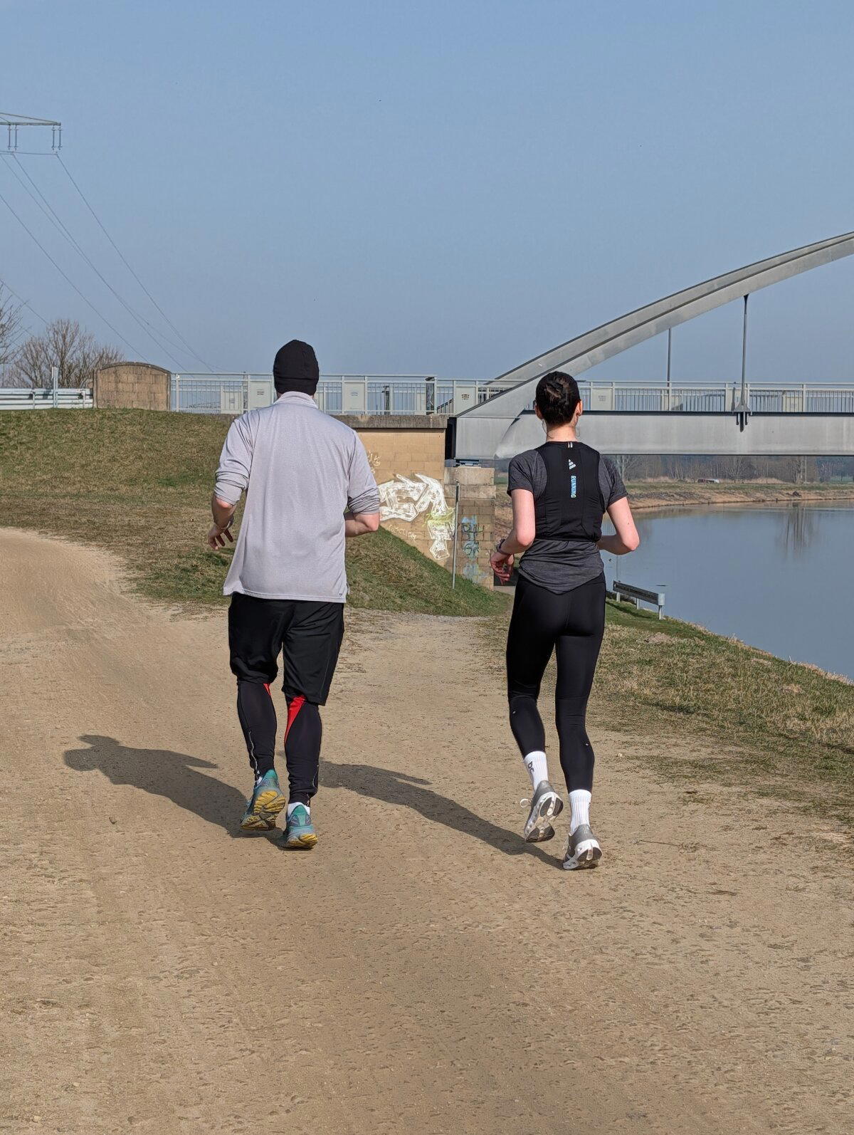 Бегают немцы 