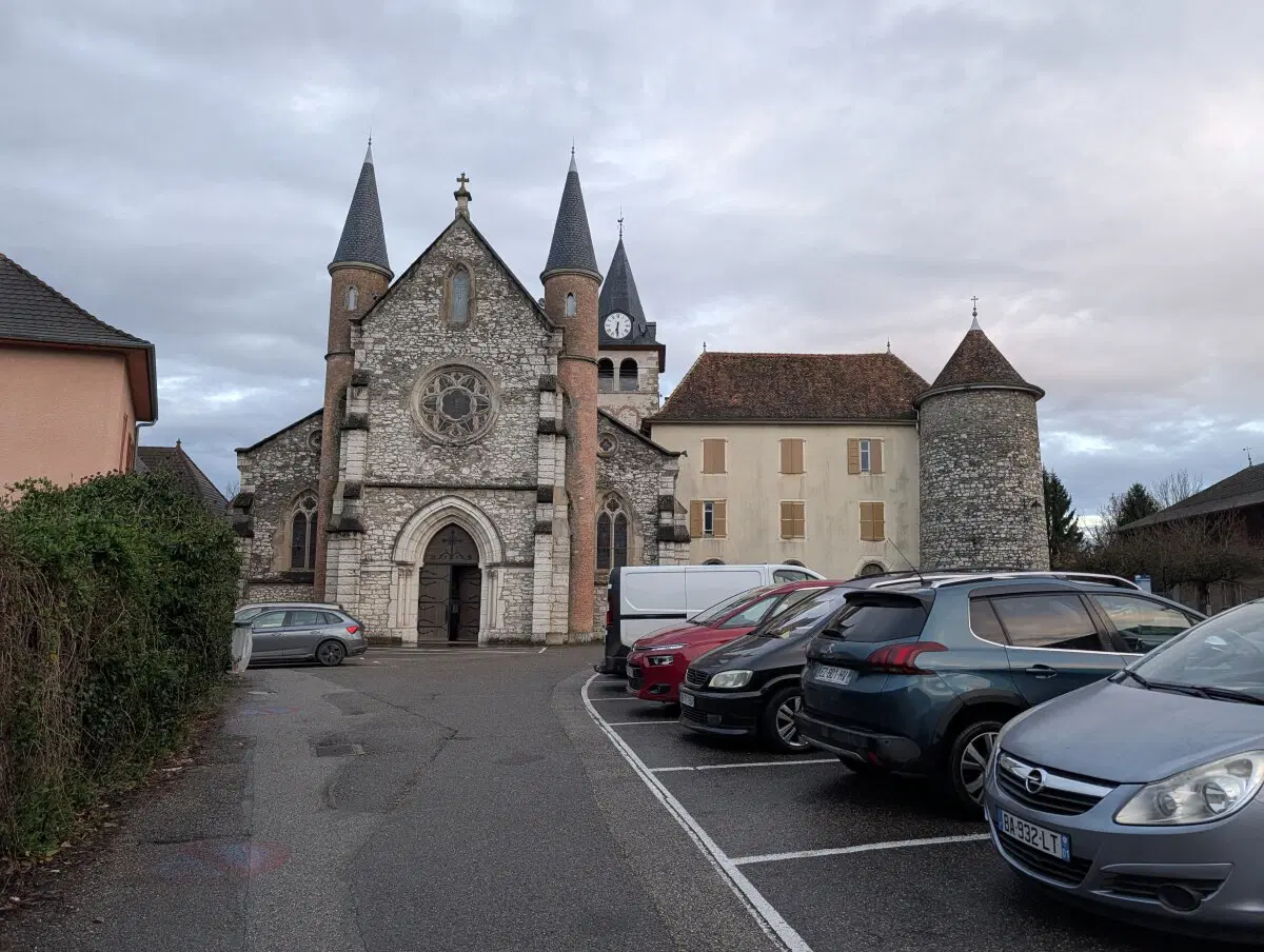 Местная церковь