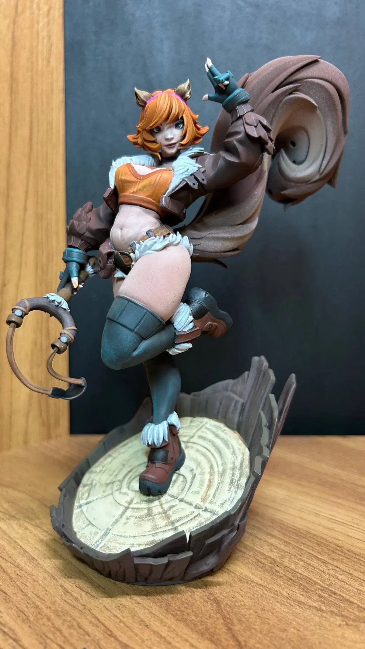 Девушка-белка