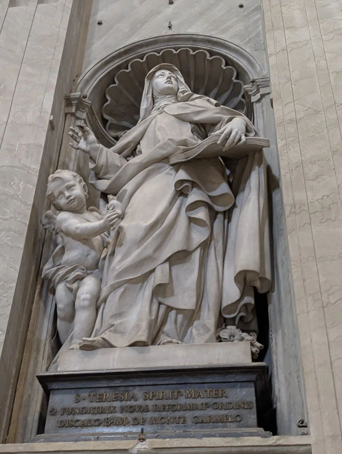 Очень детальные скульптуры. 