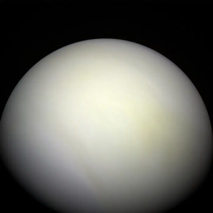 Цветное изображение Венеры в видимом свете, полученное 5 июля 2007 года космическим аппаратом NASA MESSENGER / © NASA/Johns Hopkins University Applied Physics Laboratory/Carnegie Institution of Washington