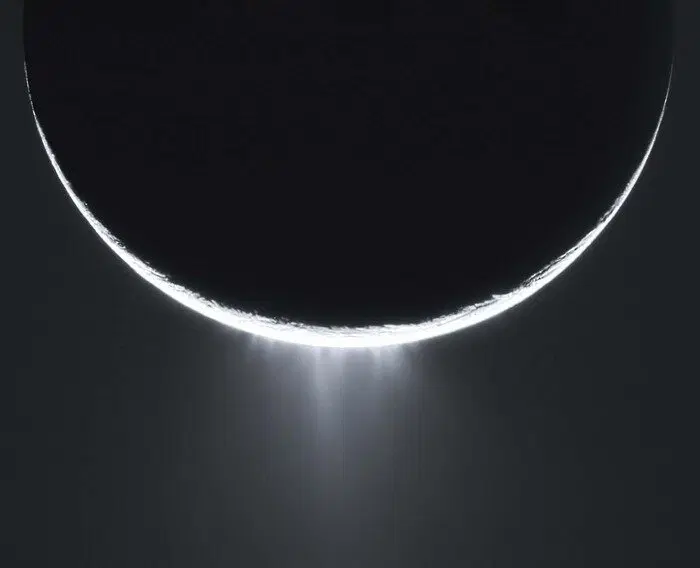 © NASA/JPL/Space Science Institute