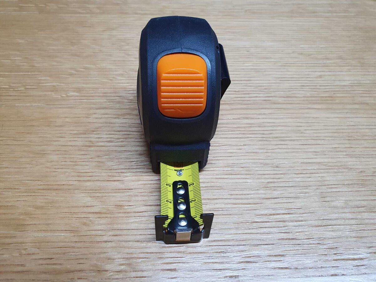 Довольно неплохая рулетка для мебельщиков