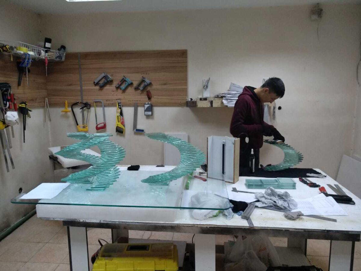 Журнальные столики и стекла