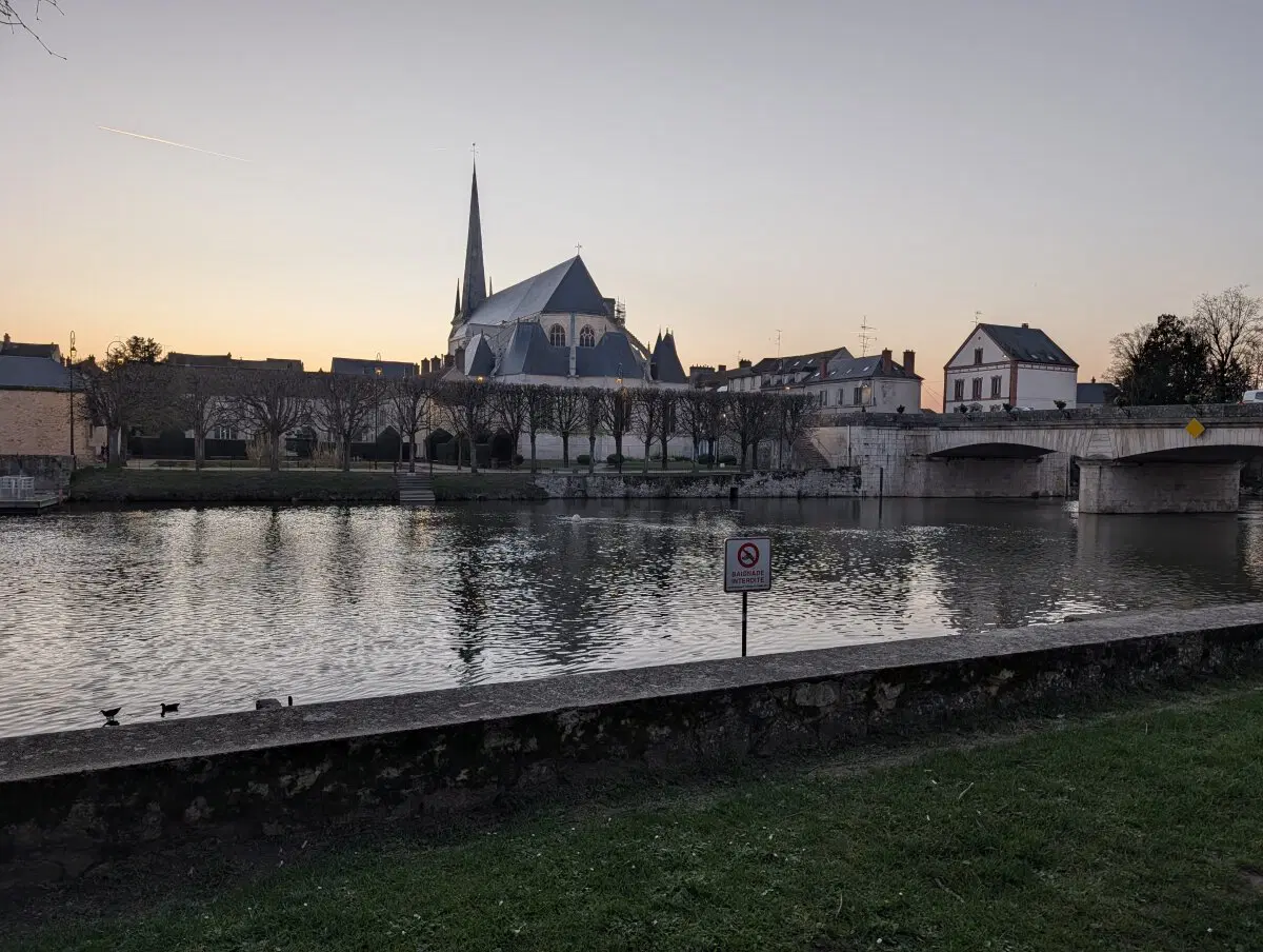 Церковь впечатляет