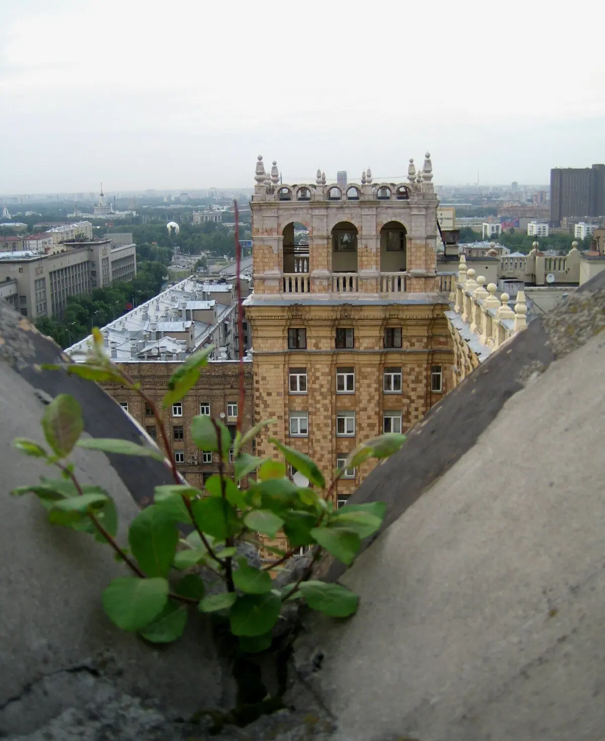 А тут ракурс с башенки на ВДНХ