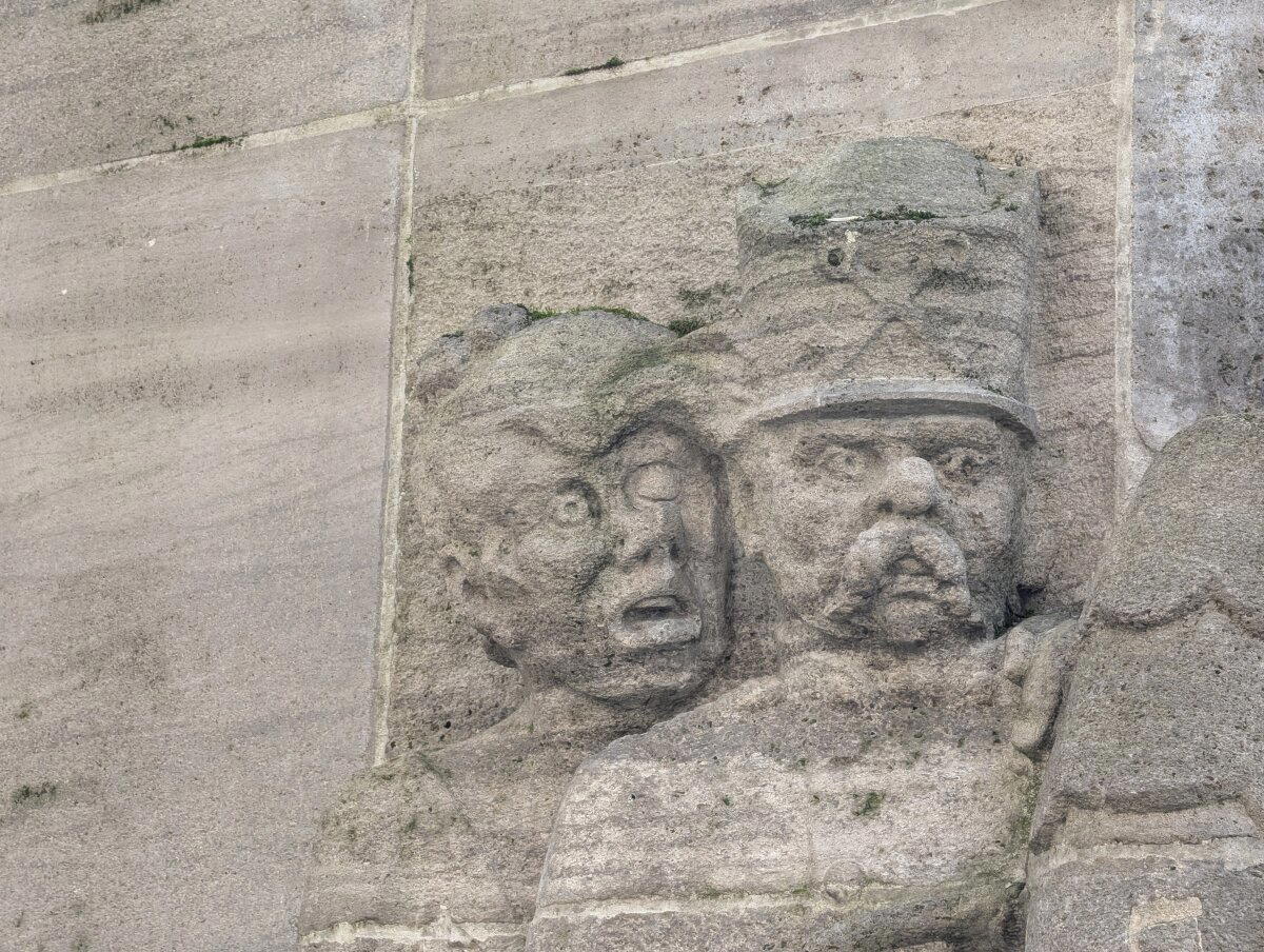 Скульптуры так себе