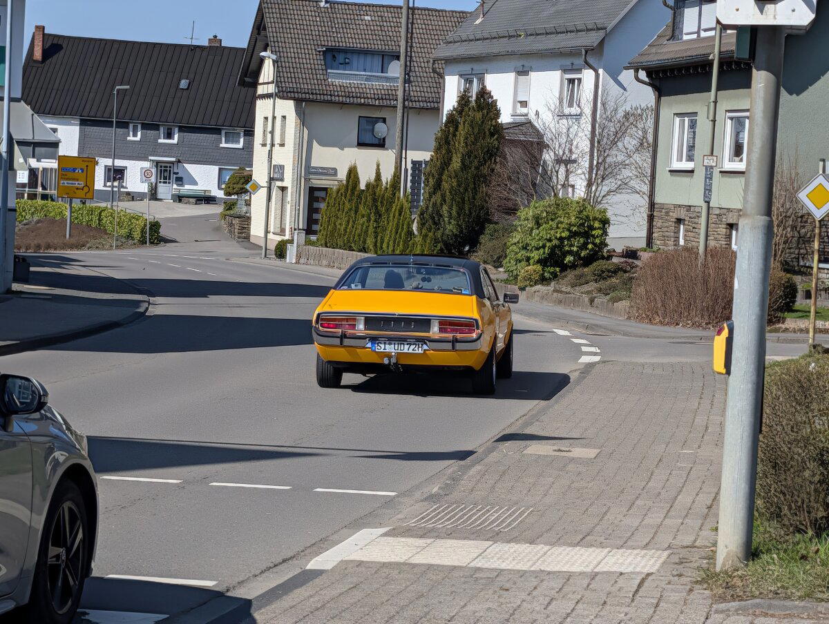 Интересные авто тут ездят